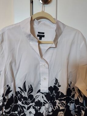 Talbots White Popover Tunic with Black Floral Print
